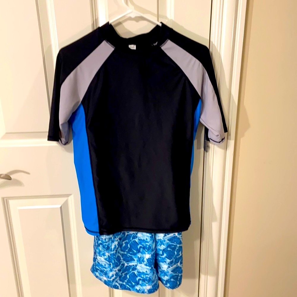Boys Rash Guard & Swim Trunks 18/20